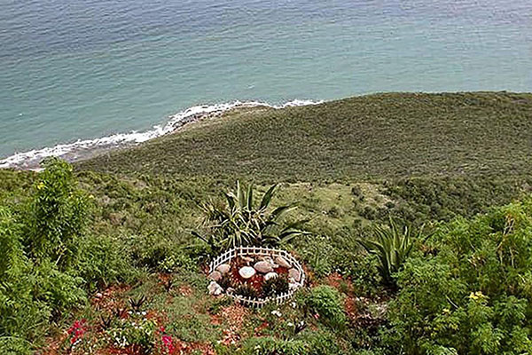Lover's Leap - Jamaica Sea Shell Tours - www.JamaicaSeaShellTours.com