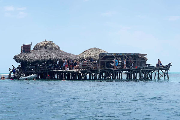 Pelican Bar - Jamaica Sea Shell Tours - www.JamaicaSeaShellTours.com